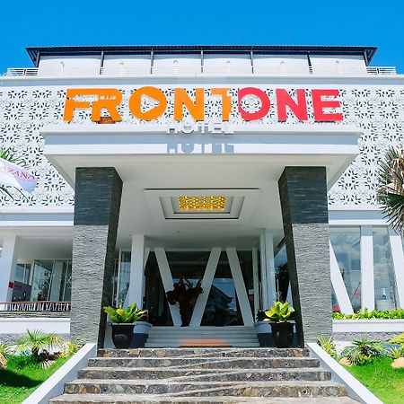 Front One Hotel Pamekasan Madura Экстерьер фото